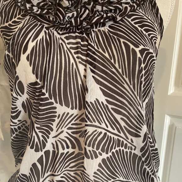Charlotte Russe Black & White Leaf Print Ruffle Blouse with Tie Neck, Size XS - Picture 4 of 16
